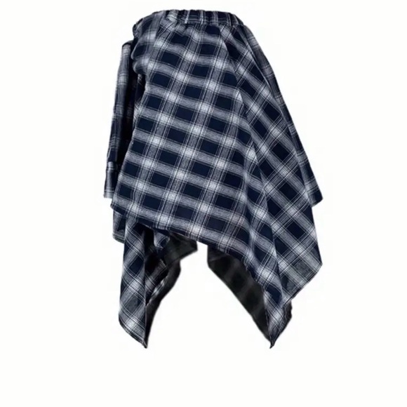 Nwot- Plaid asymmetrical skirt- xl - Picture 2 of 5